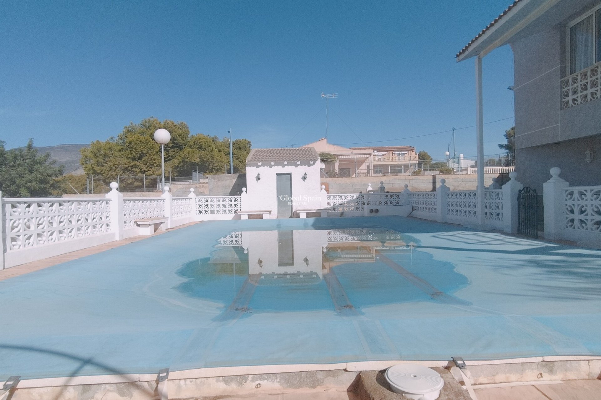 Resale - VILLA -
CREVILLENTE - Inland