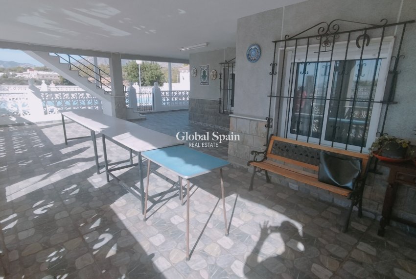 Resale - VILLA -
CREVILLENTE - Inland