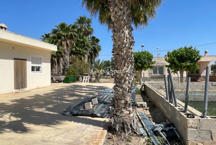 Resale - VILLA -
CREVILLENTE - Inland