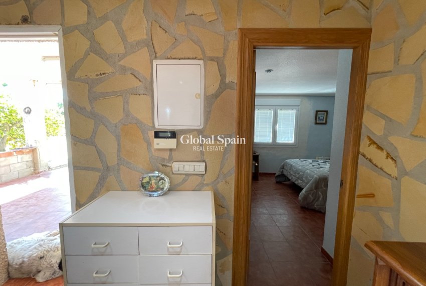 Resale - VILLA -
CREVILLENTE - Inland