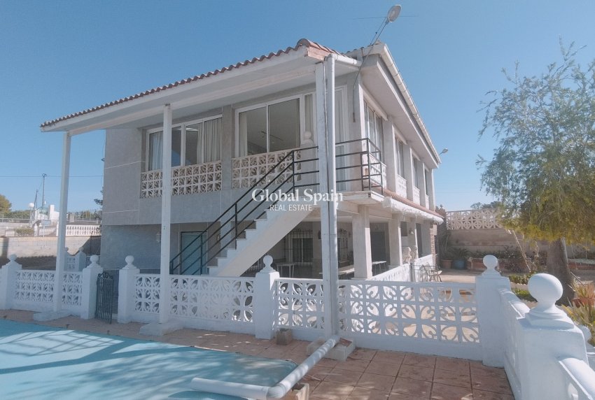 Resale - VILLA -
CREVILLENTE - Inland