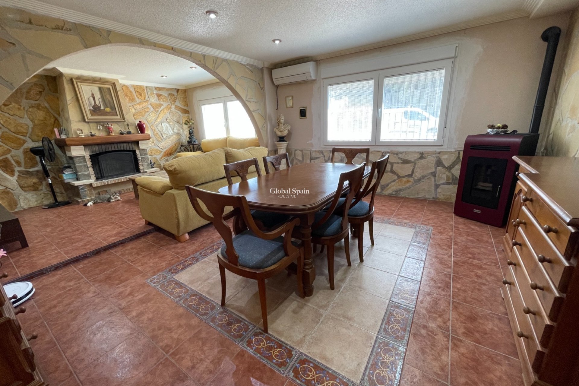 Resale - VILLA -
CREVILLENTE - Inland