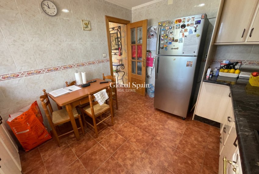 Resale - VILLA -
CREVILLENTE - Inland
