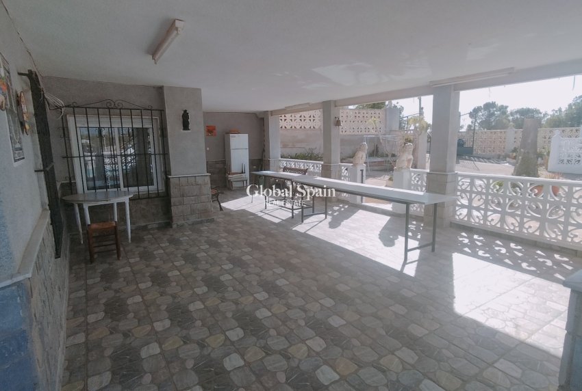 Resale - VILLA -
CREVILLENTE - Inland