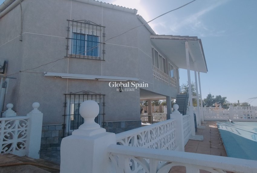 Resale - VILLA -
CREVILLENTE - Inland