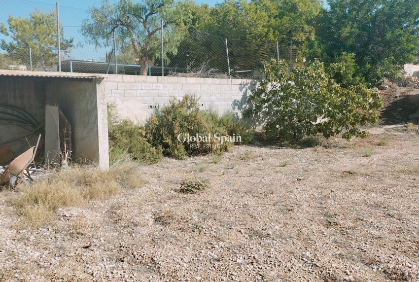 Resale - VILLA -
CREVILLENTE - Inland