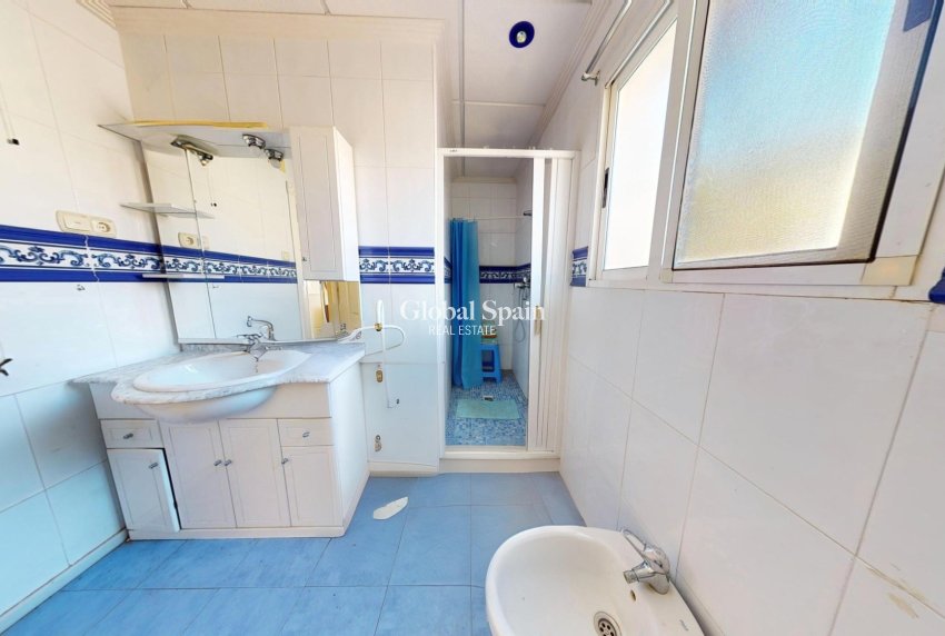 Resale - VILLA -
CREVILLENTE - Inland