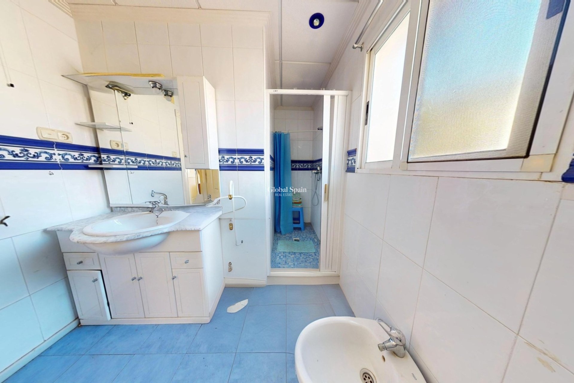 Resale - VILLA -
CREVILLENTE - Inland