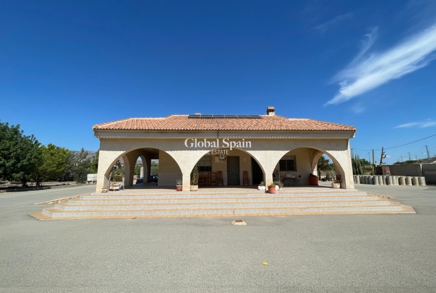 Resale - VILLA -
CREVILLENTE - Inland