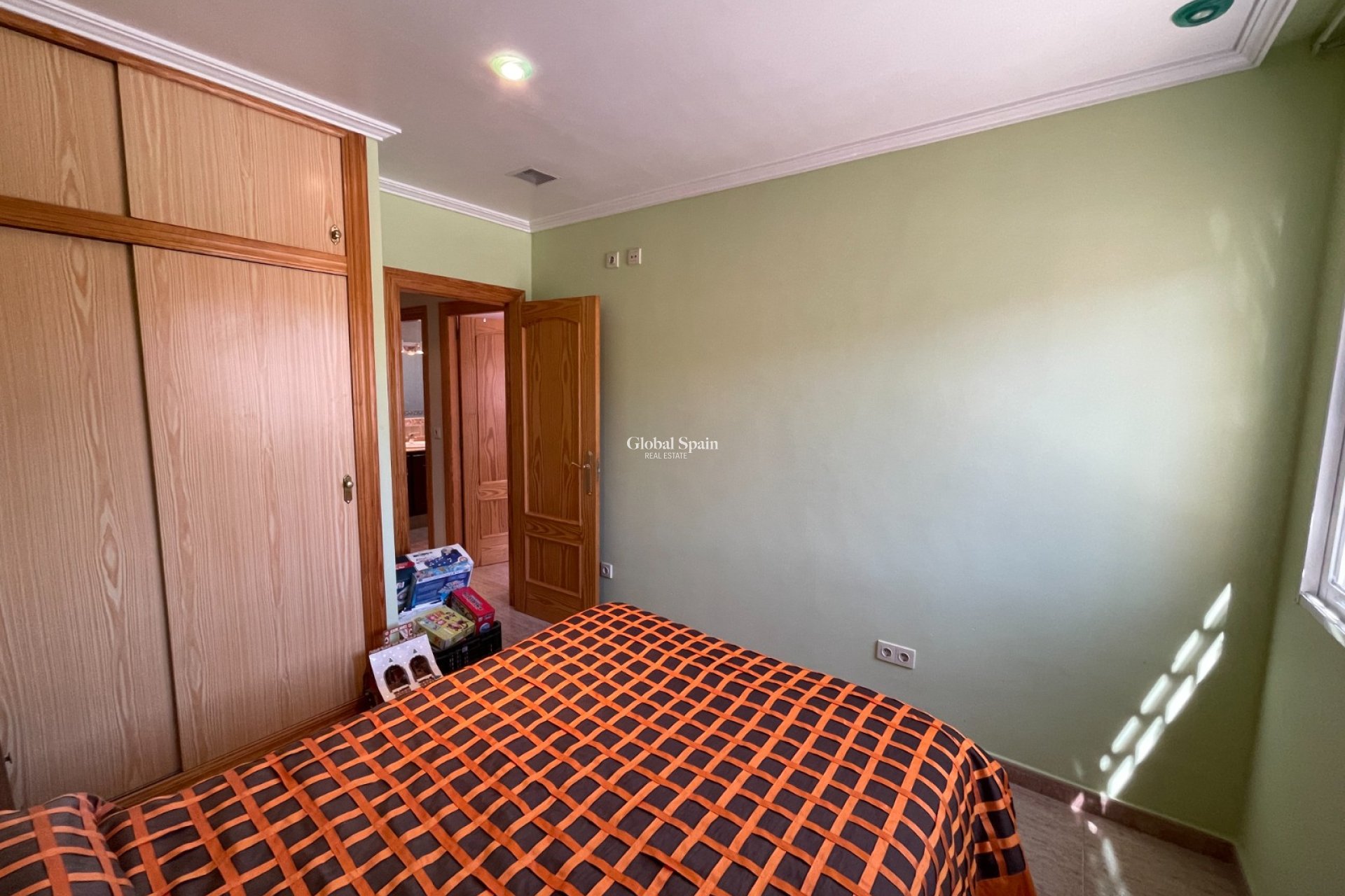 Resale - VILLA -
CREVILLENTE - Inland