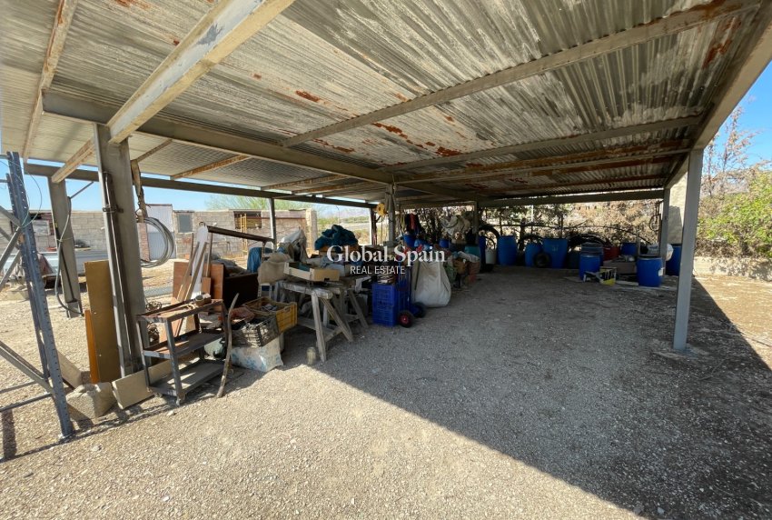 Resale - VILLA -
CREVILLENTE - Inland