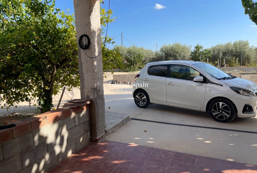 Resale - VILLA -
CREVILLENTE - Inland