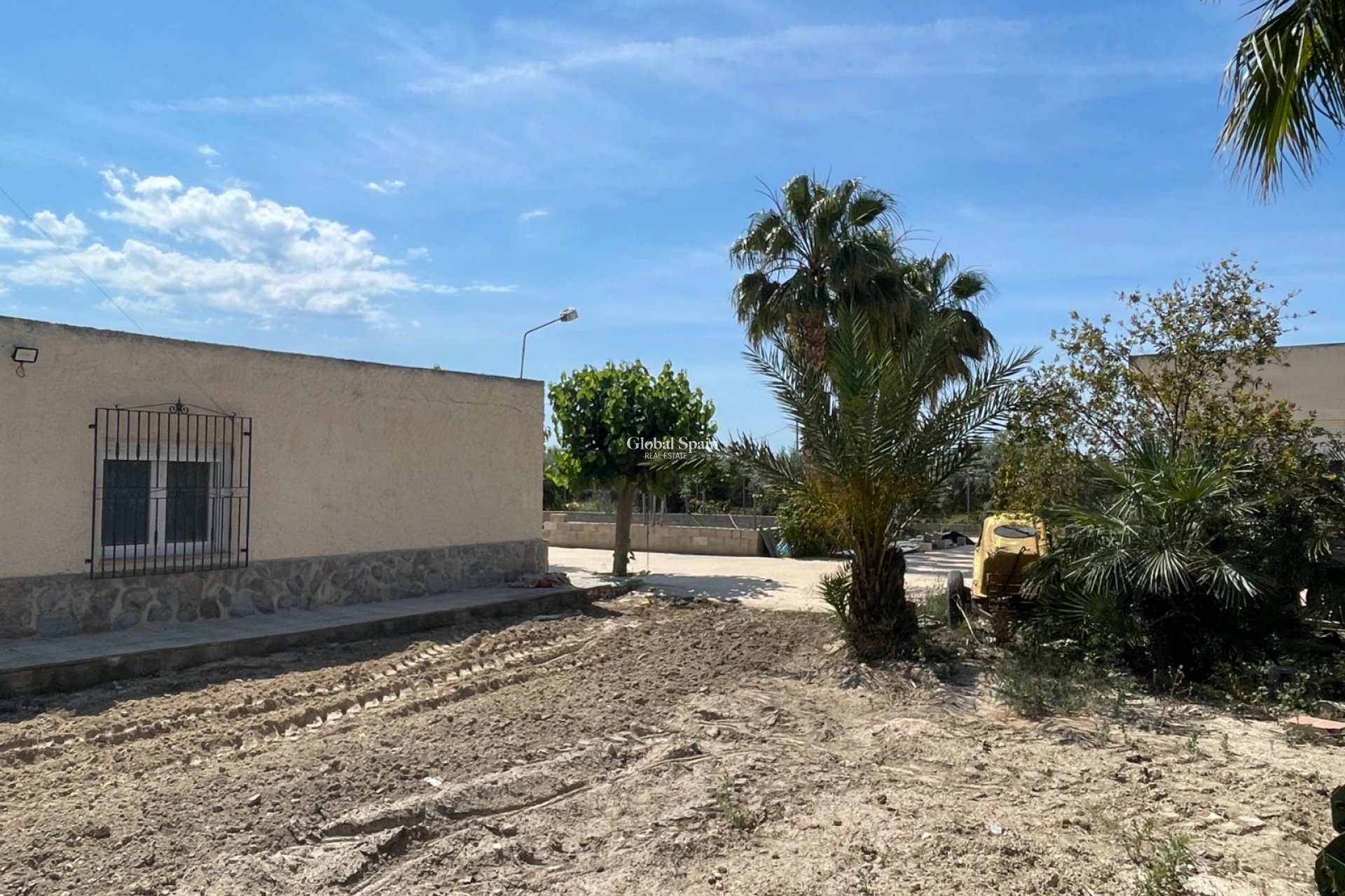 Resale - VILLA -
CREVILLENTE - Inland