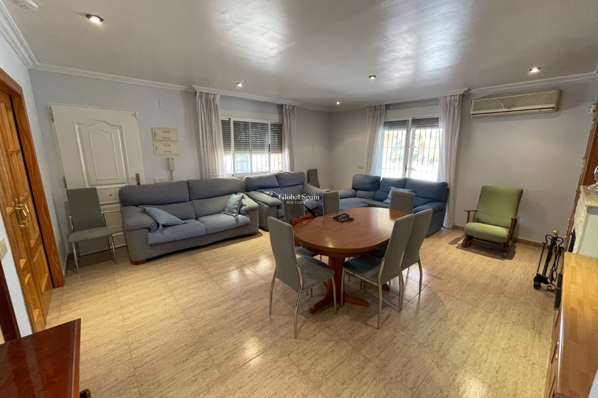 Resale - VILLA -
CREVILLENTE - Inland