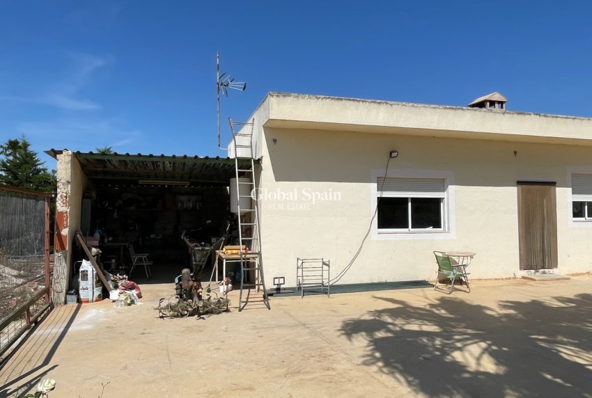 Resale - VILLA -
CREVILLENTE - Inland