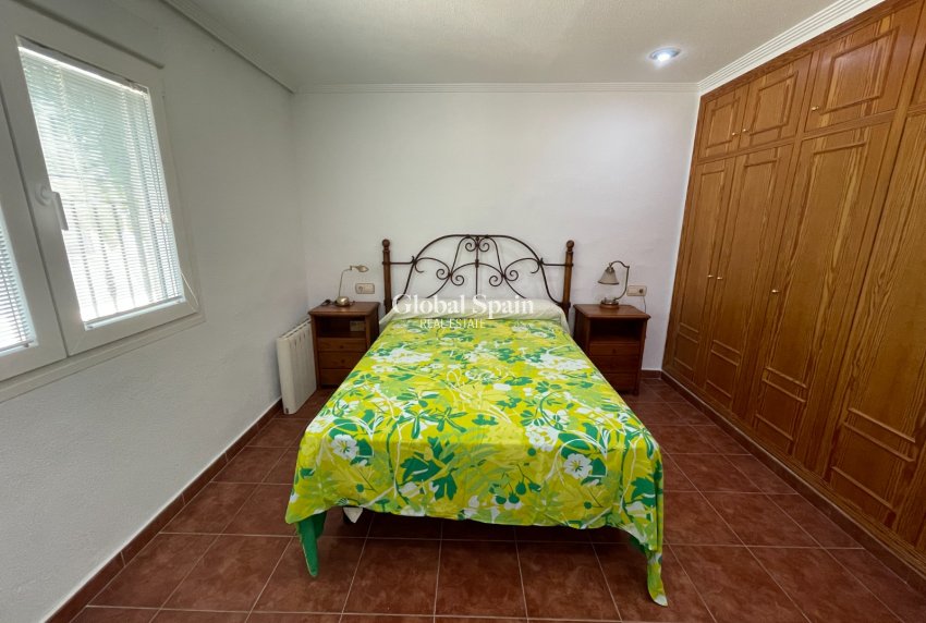 Resale - VILLA -
CREVILLENTE - Inland