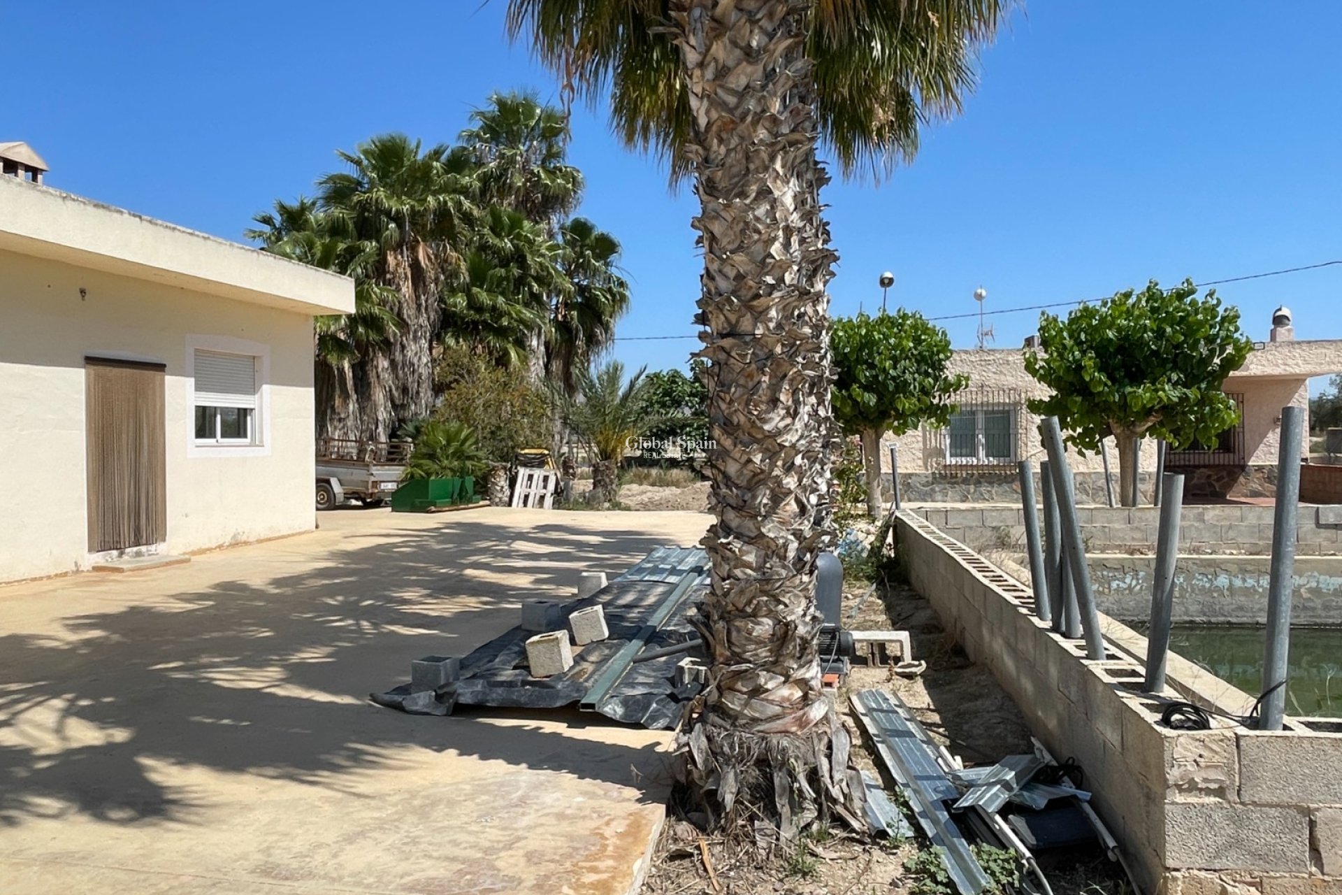 Resale - VILLA -
CREVILLENTE - Inland