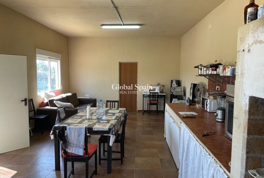 Resale - VILLA -
CREVILLENTE - Inland
