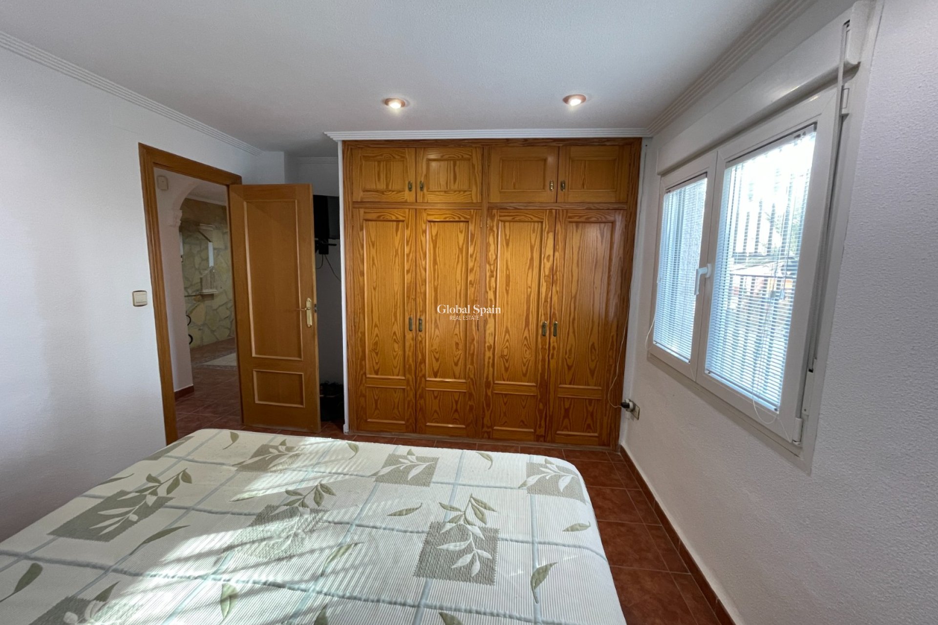 Resale - VILLA -
CREVILLENTE - Inland