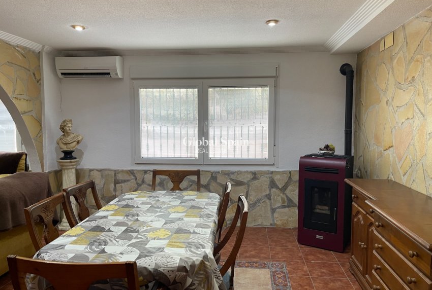 Resale - VILLA -
CREVILLENTE - Inland