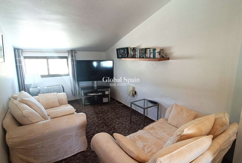 Resale - VILLA -
CREVILLENTE - Inland