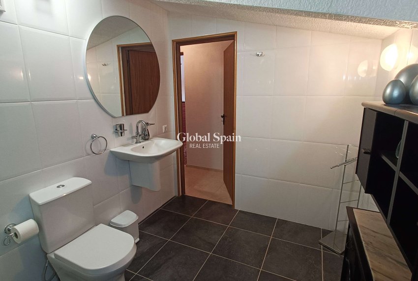 Resale - VILLA -
CREVILLENTE - Inland