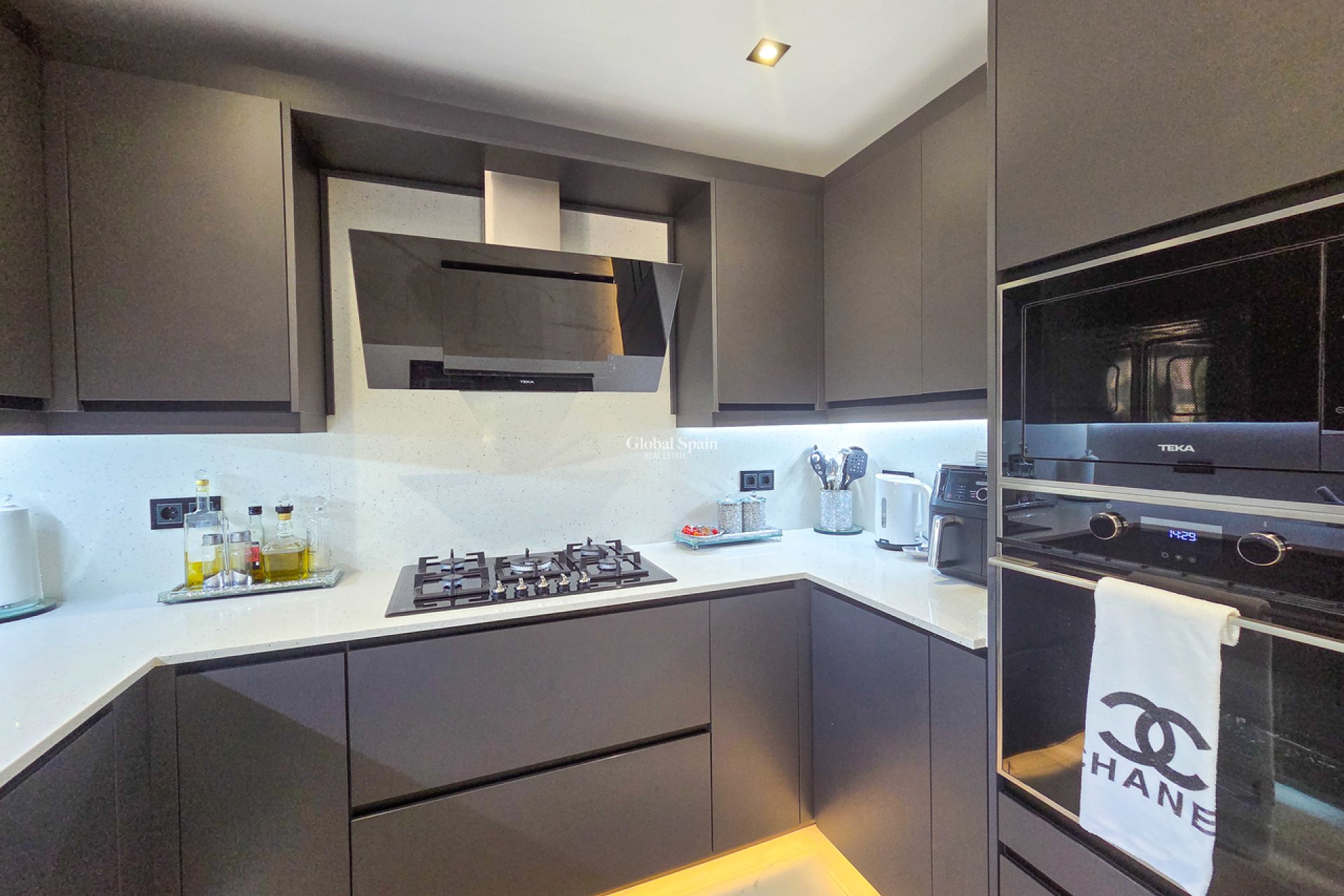 Resale - VILLA -
CREVILLENTE - Inland