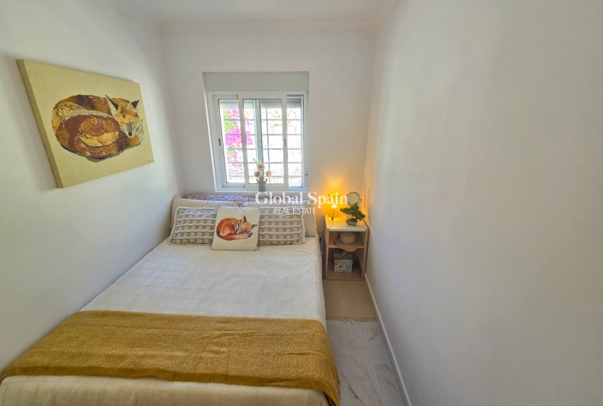 Resale - VILLA -
CREVILLENTE - Inland