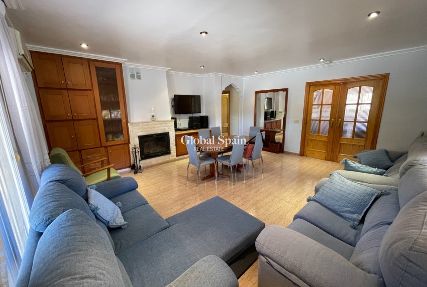 Resale - VILLA -
CREVILLENTE - Inland
