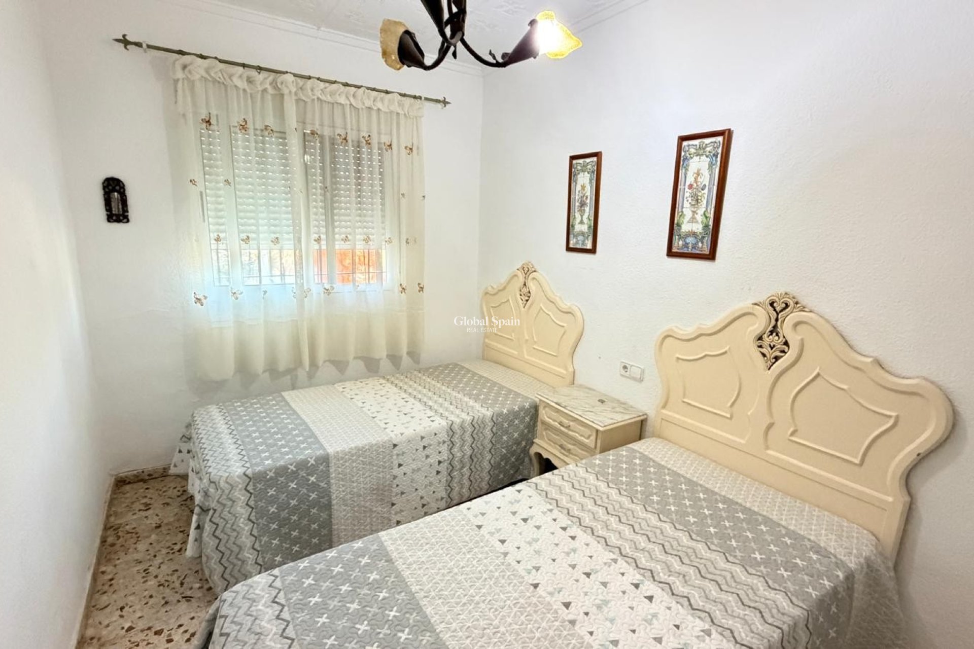 Resale - VILLA -
CREVILLENTE - Inland