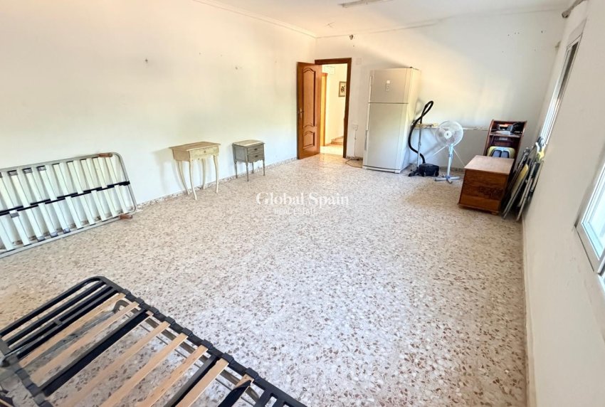 Resale - VILLA -
CREVILLENTE - Inland