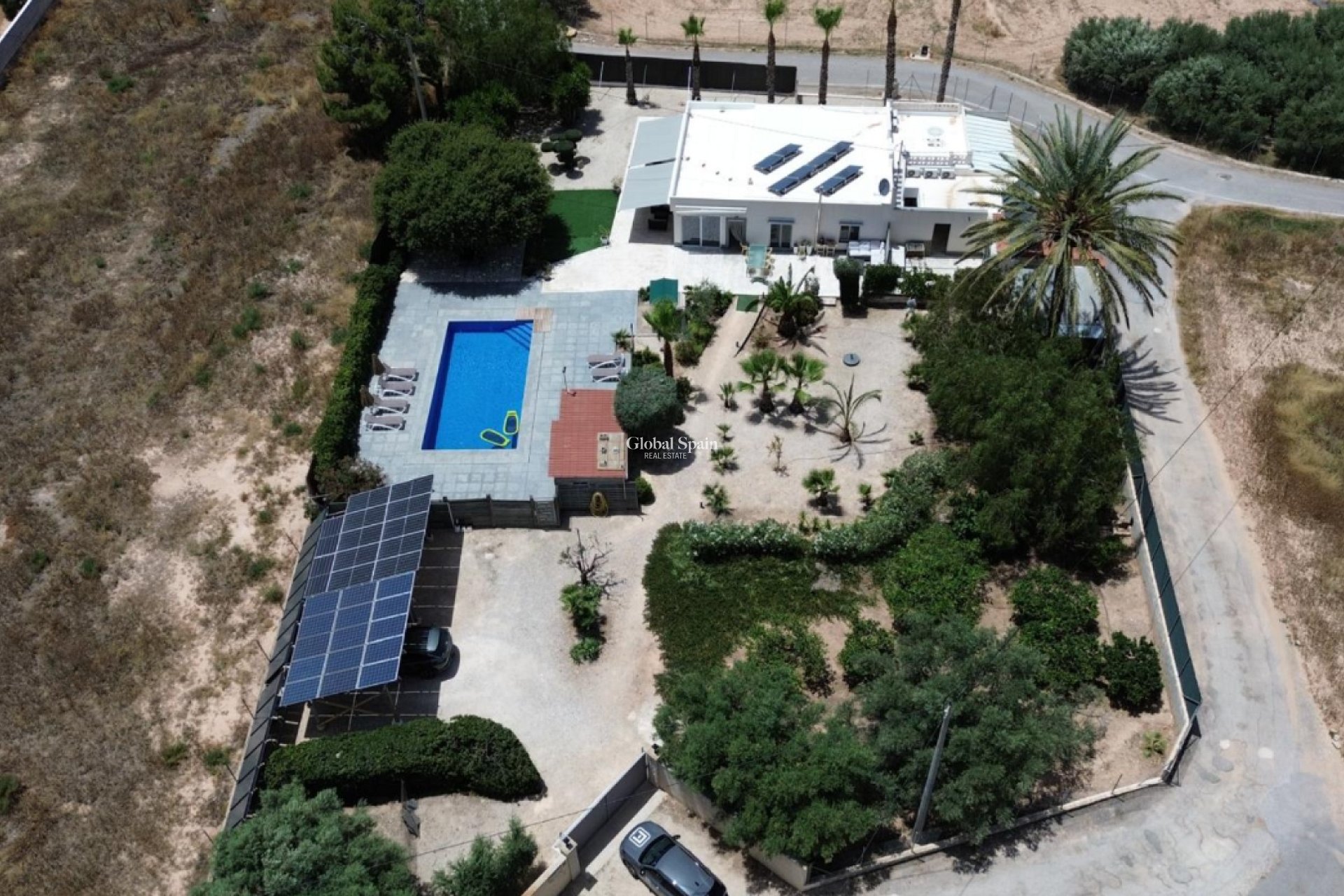 Resale - VILLA -
CREVILLENTE