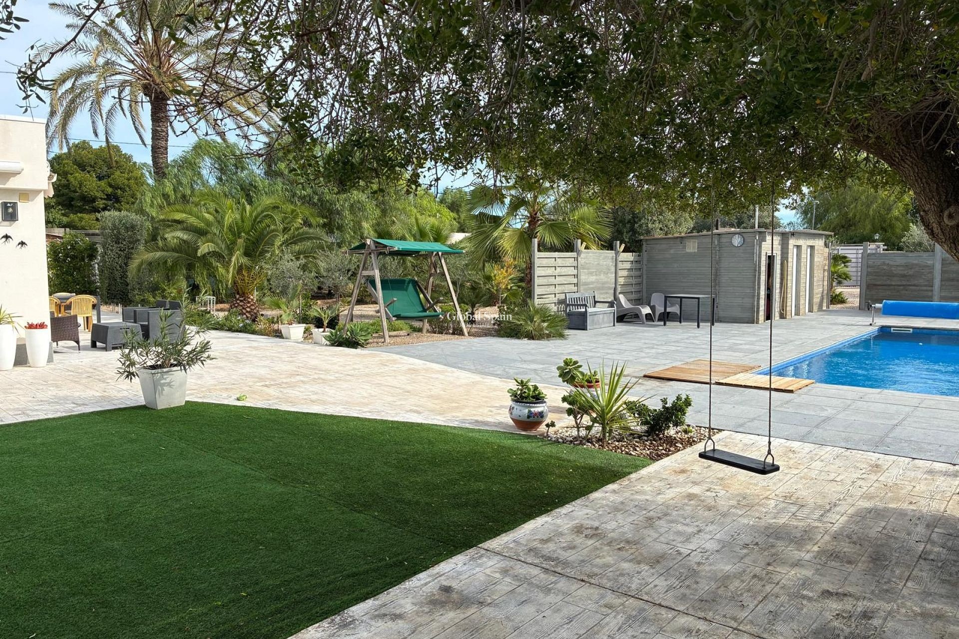 Resale - VILLA -
CREVILLENTE