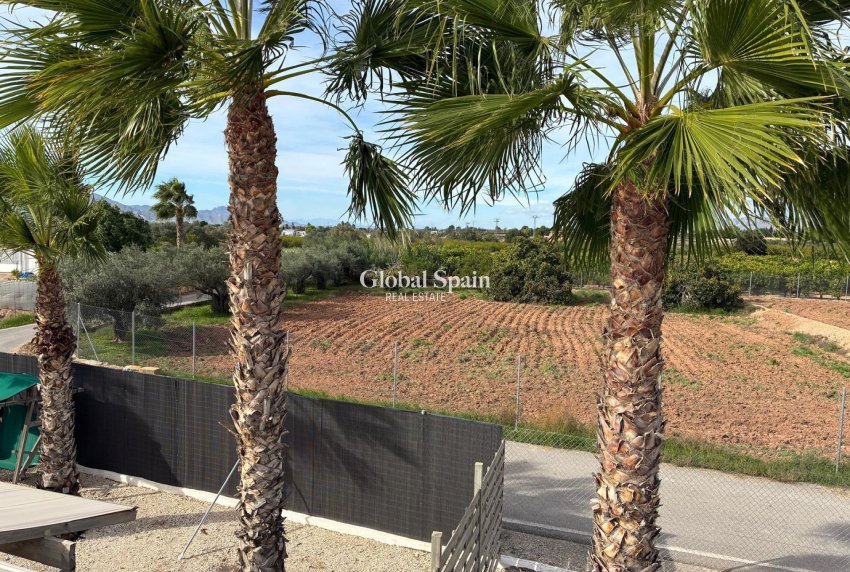 Resale - VILLA -
CREVILLENTE