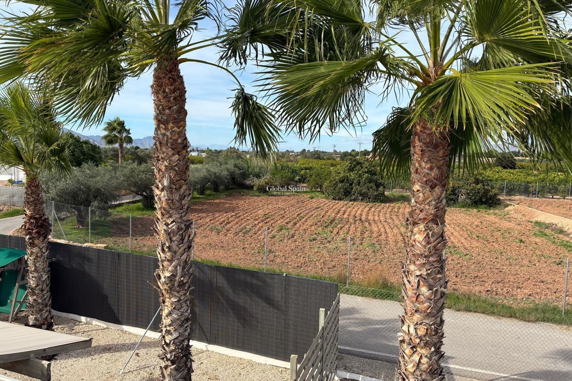 Resale - VILLA -
CREVILLENTE