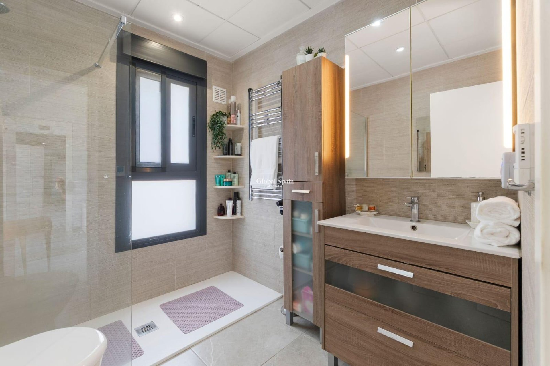 Resale - Villa -
DAYA NUEVA - Comunidad valenciana