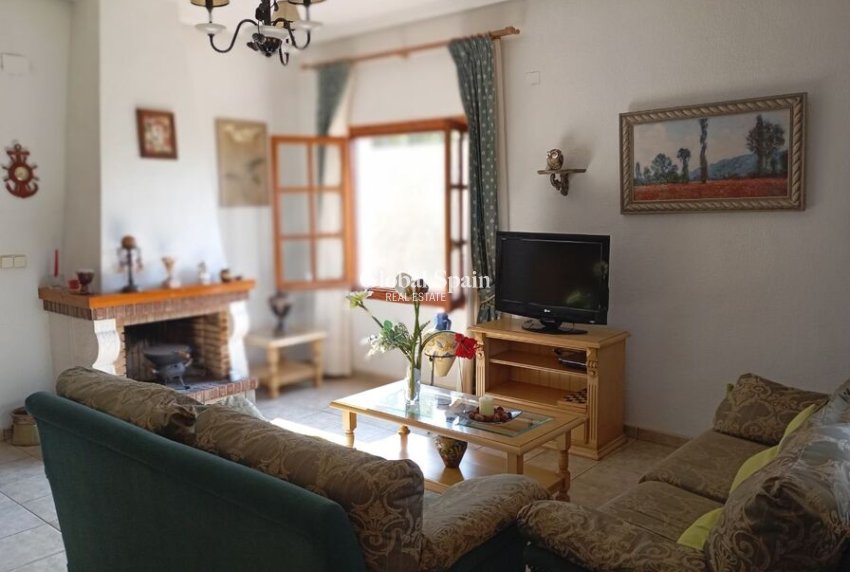 Resale - VILLA -
DAYA NUEVA - Costa Blanca