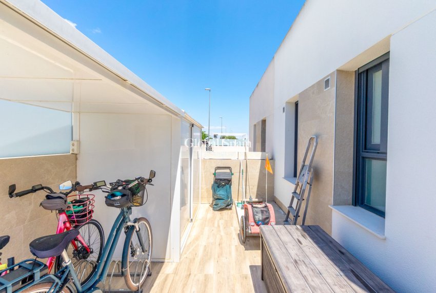 Resale - VILLA -
DAYA NUEVA - Costa Blanca