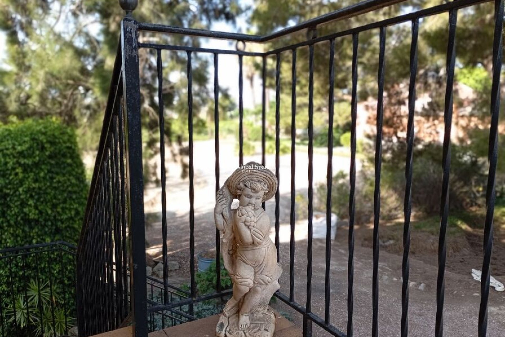 Resale - VILLA -
DAYA NUEVA - Costa Blanca