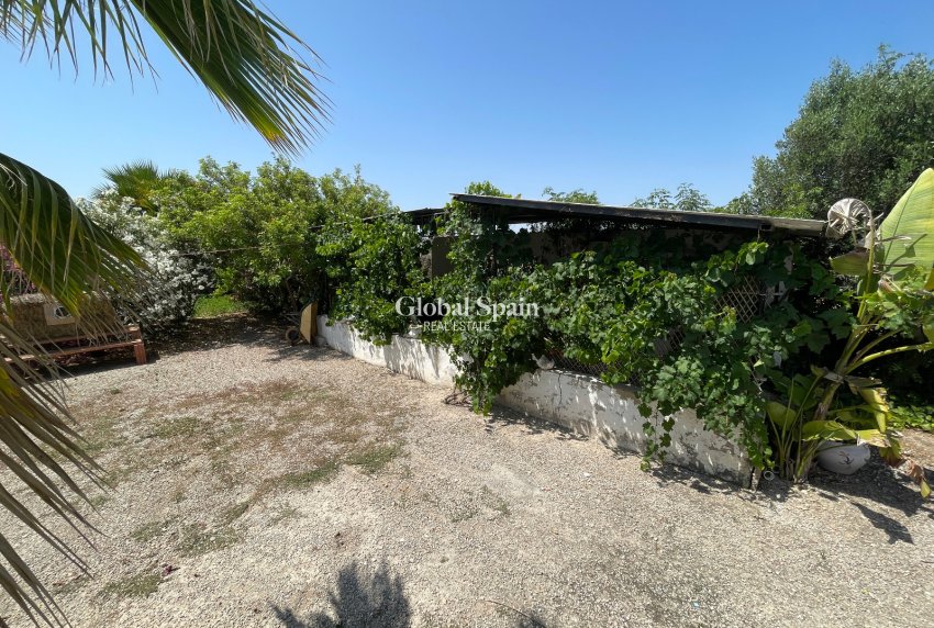 Resale - VILLA -
DAYA NUEVA - Costa Blanca