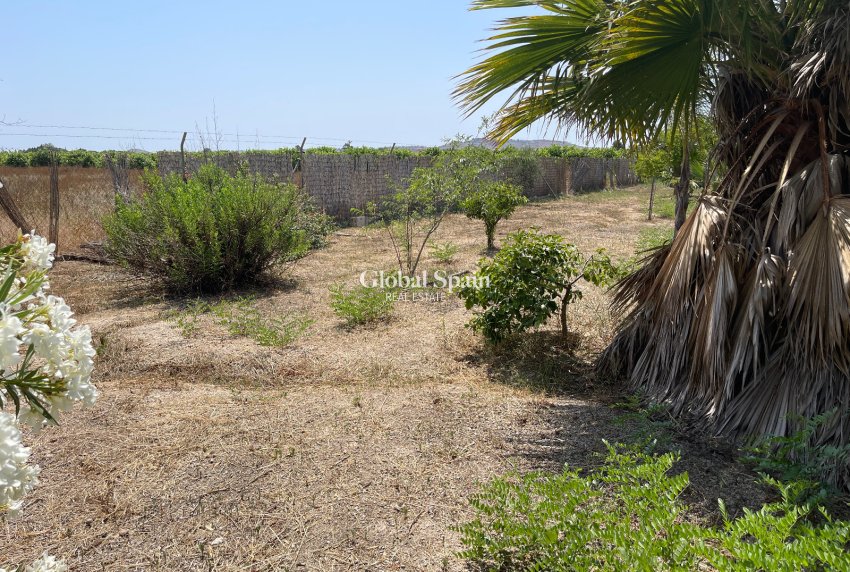 Resale - VILLA -
DAYA NUEVA - Costa Blanca