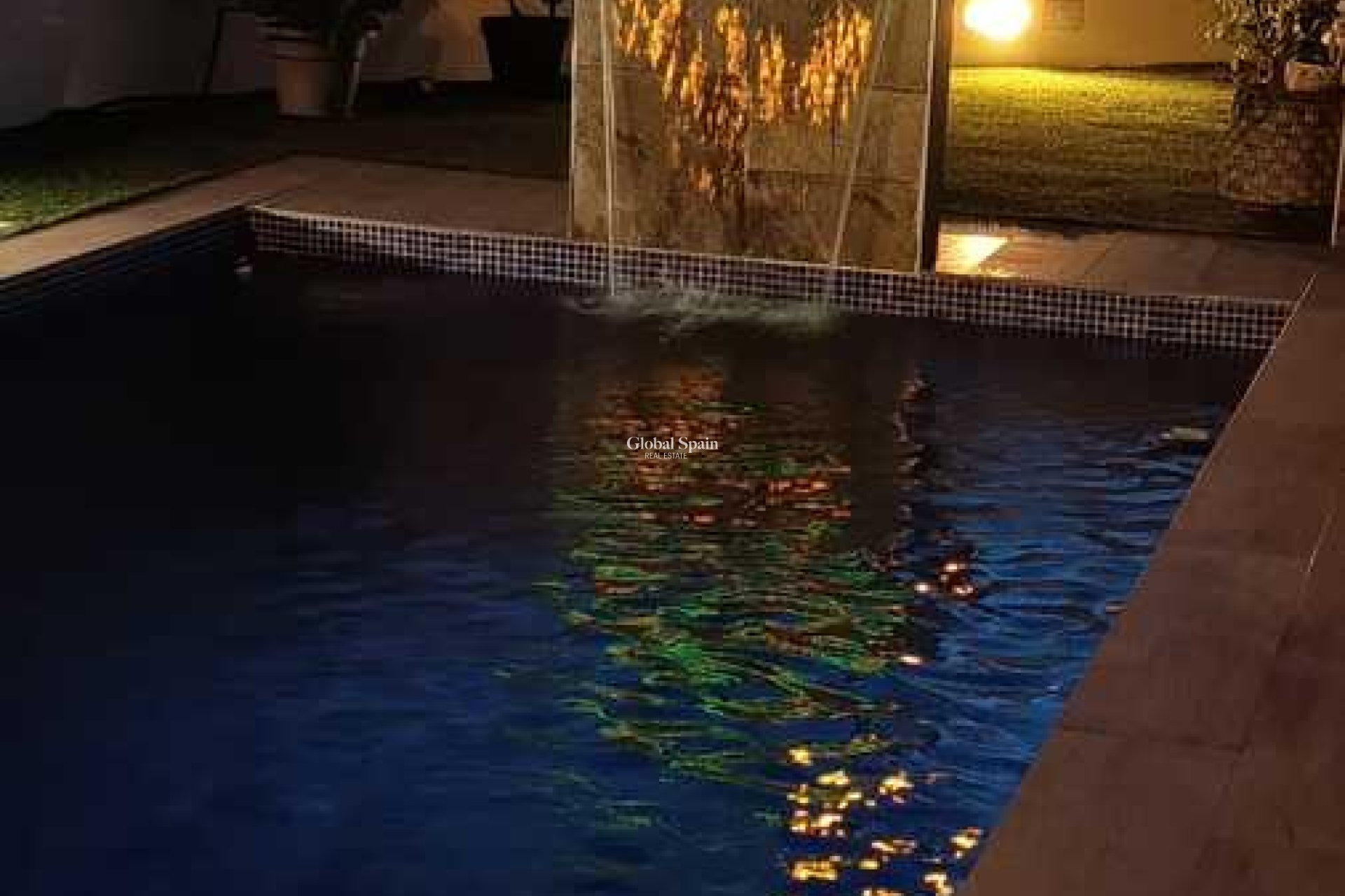 Resale - VILLA -
DAYA NUEVA - Costa Blanca