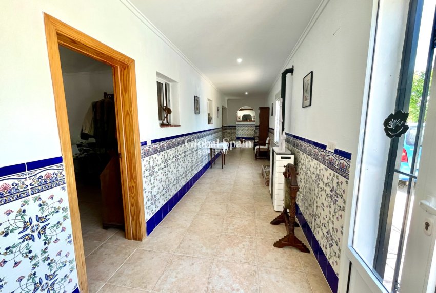 Resale - VILLA -
DAYA NUEVA - Costa Blanca