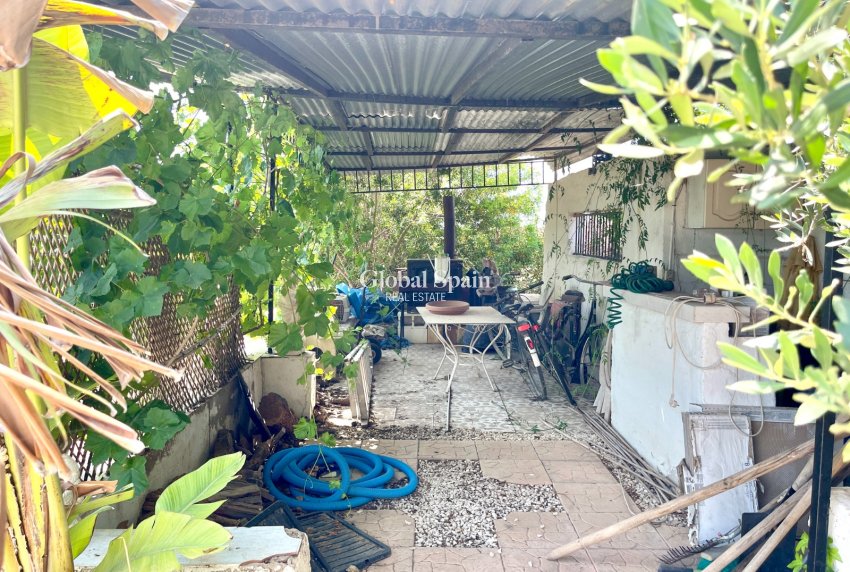 Resale - VILLA -
DAYA NUEVA - Costa Blanca