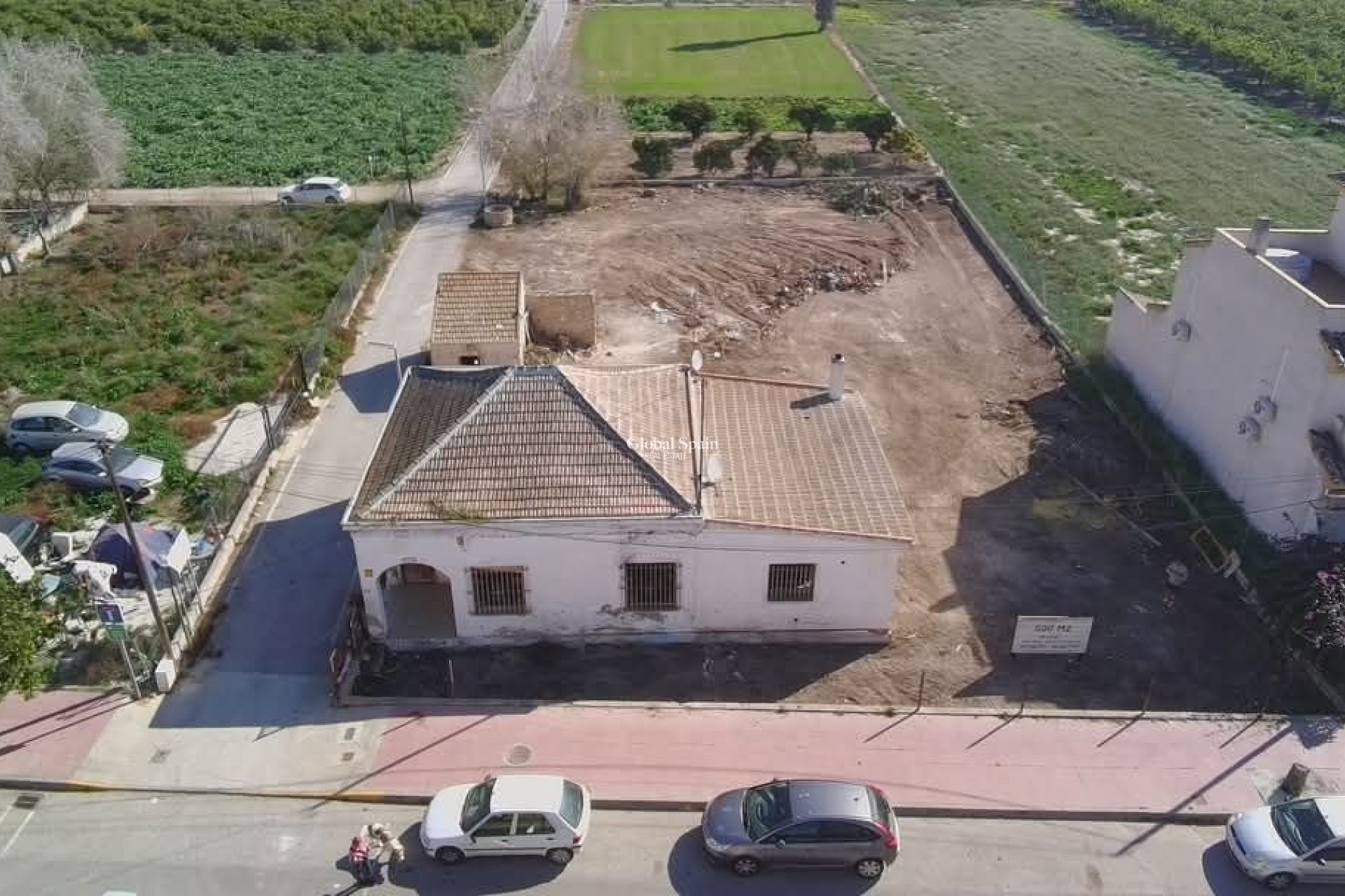 Resale - VILLA -
DAYA NUEVA