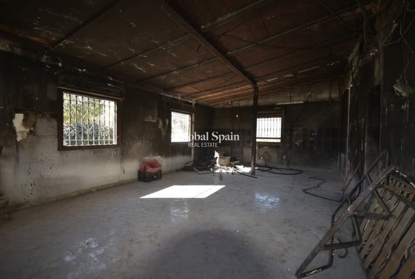 Resale - VILLA -
DAYA NUEVA