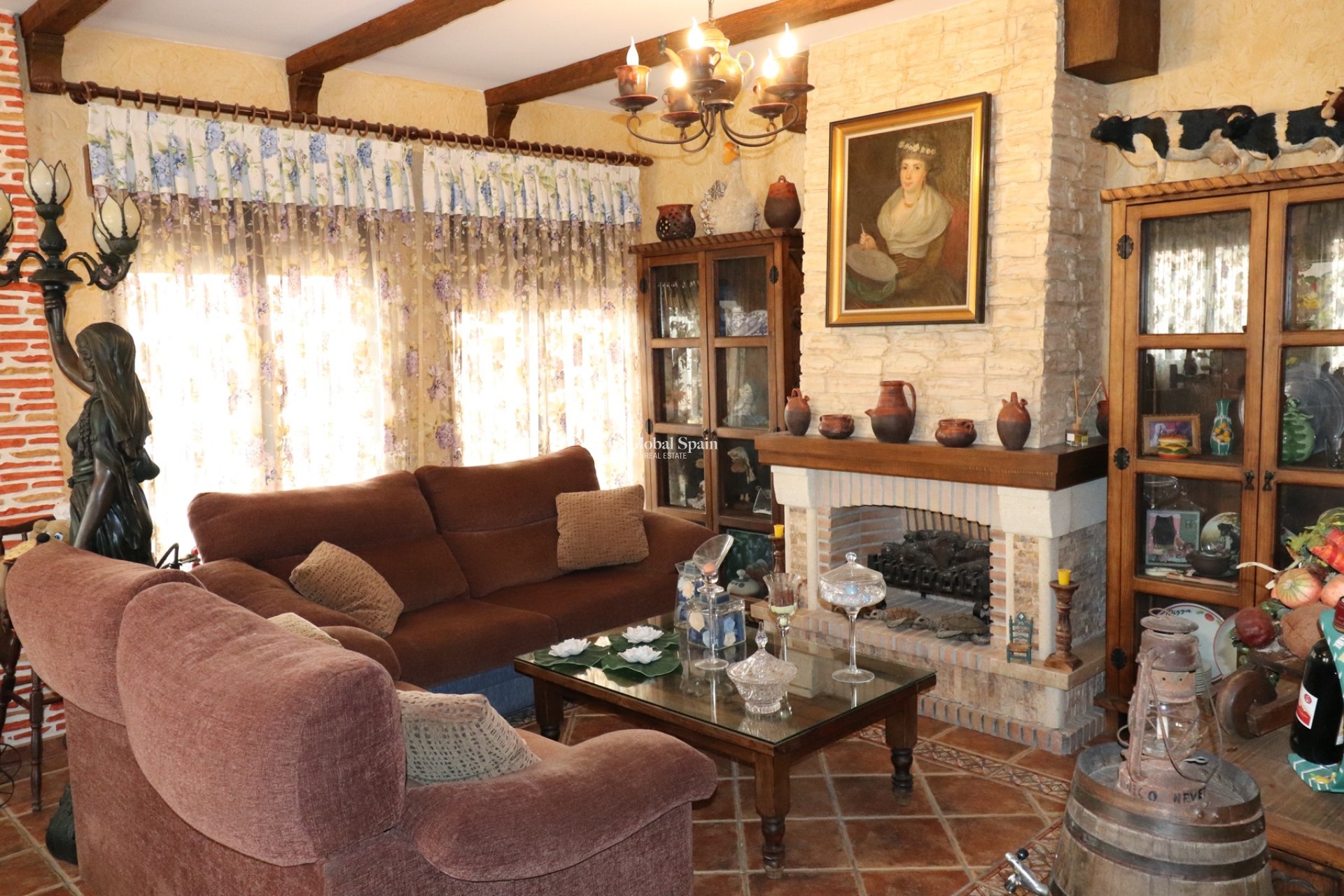 Resale - Villa -
DAYA NUEVA