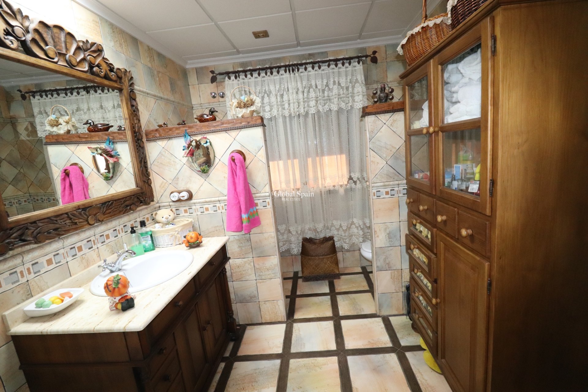 Resale - Villa -
DAYA NUEVA