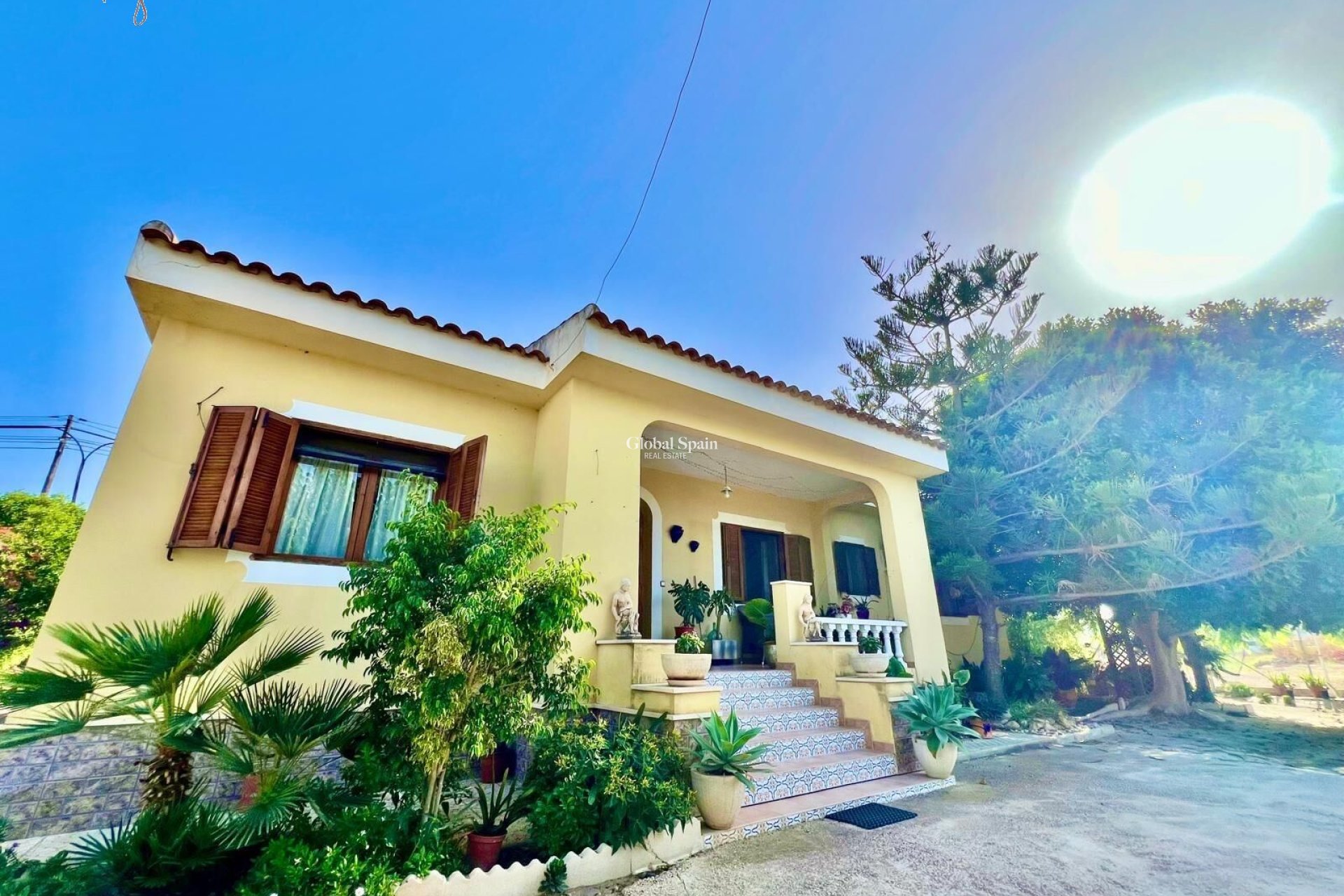 Resale - VILLA -
DAYA VIEJA - Costa Blanca Sur