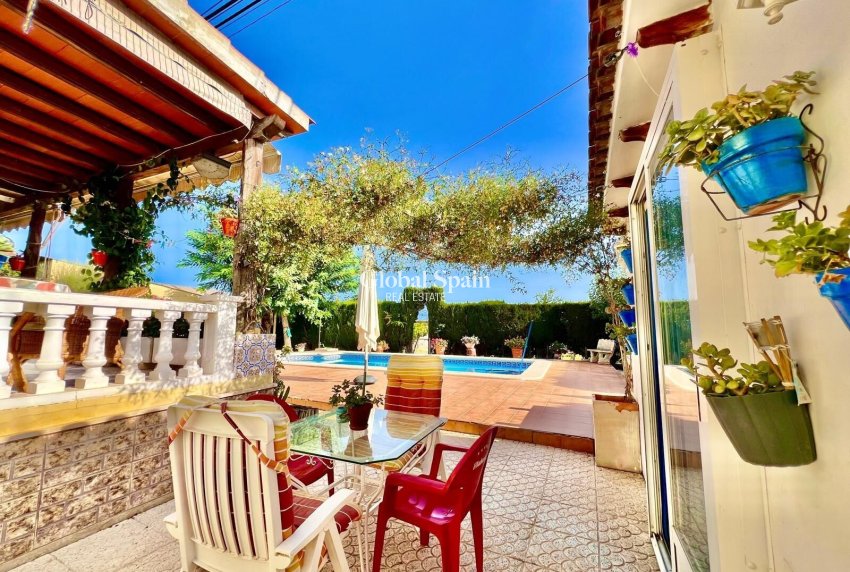 Resale - VILLA -
DAYA VIEJA - Costa Blanca Sur